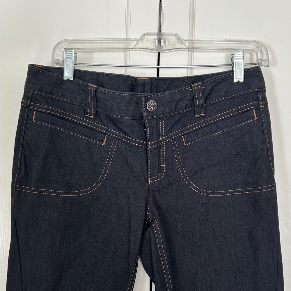 Athleta Women's dark blue stretch Jeans size 6.